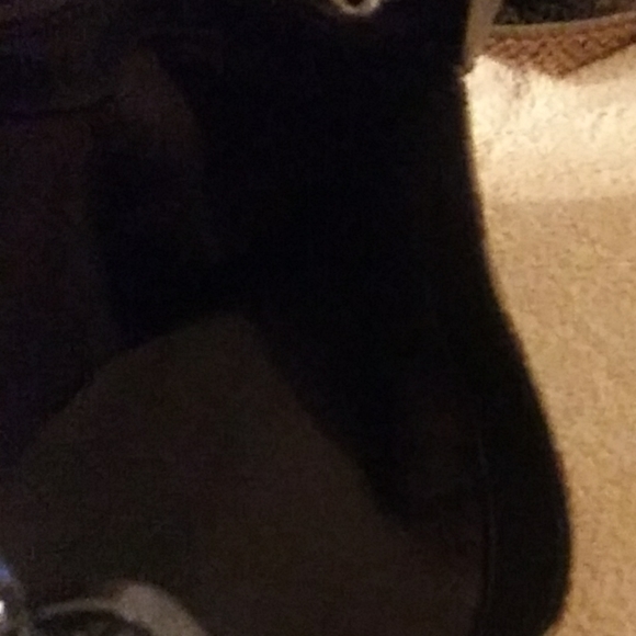 Authentic Large GUCCI. HOBO PURSE - Picture 6 of 8